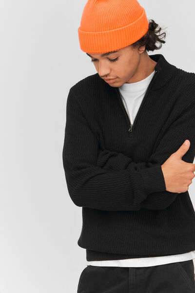 Pull avec col montant zippé