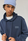 Sweat à capuche et broderie logo