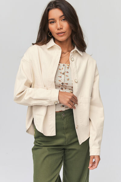 Veste en jean boutons dorés