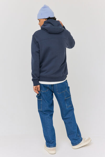 Sweat à capuche et broderie logo