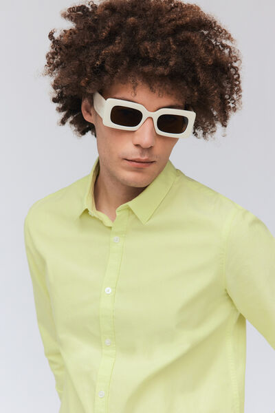 Chemise unie coupe droite