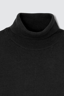 Pull col roulé