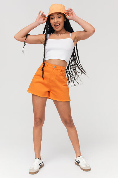 Short jean couleur