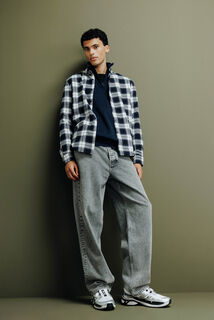 Jean loose
