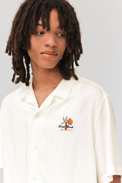 Chemise manches courtes brodée poitrine