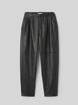 Pantalon en tissu enduit &agrave; pinces