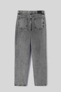 Jean loose