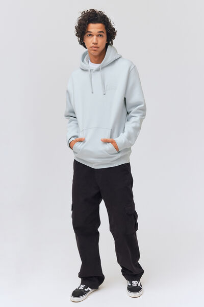 Sweat à capuche et broderie logo