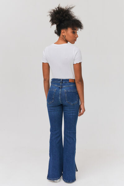 Jean flare à fentes