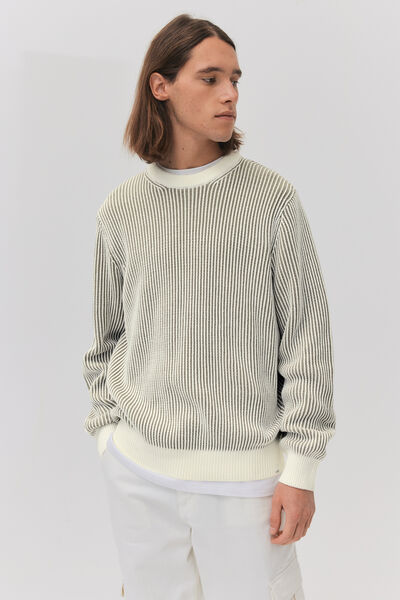 Pull uni en côte