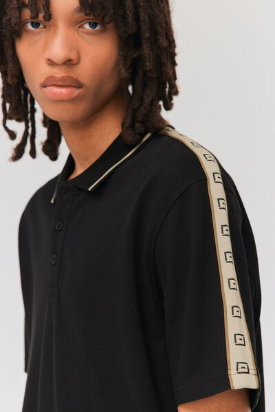 Polo à bandes contrastées