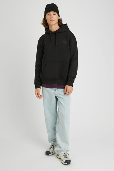 Sweat à capuche et broderie logo