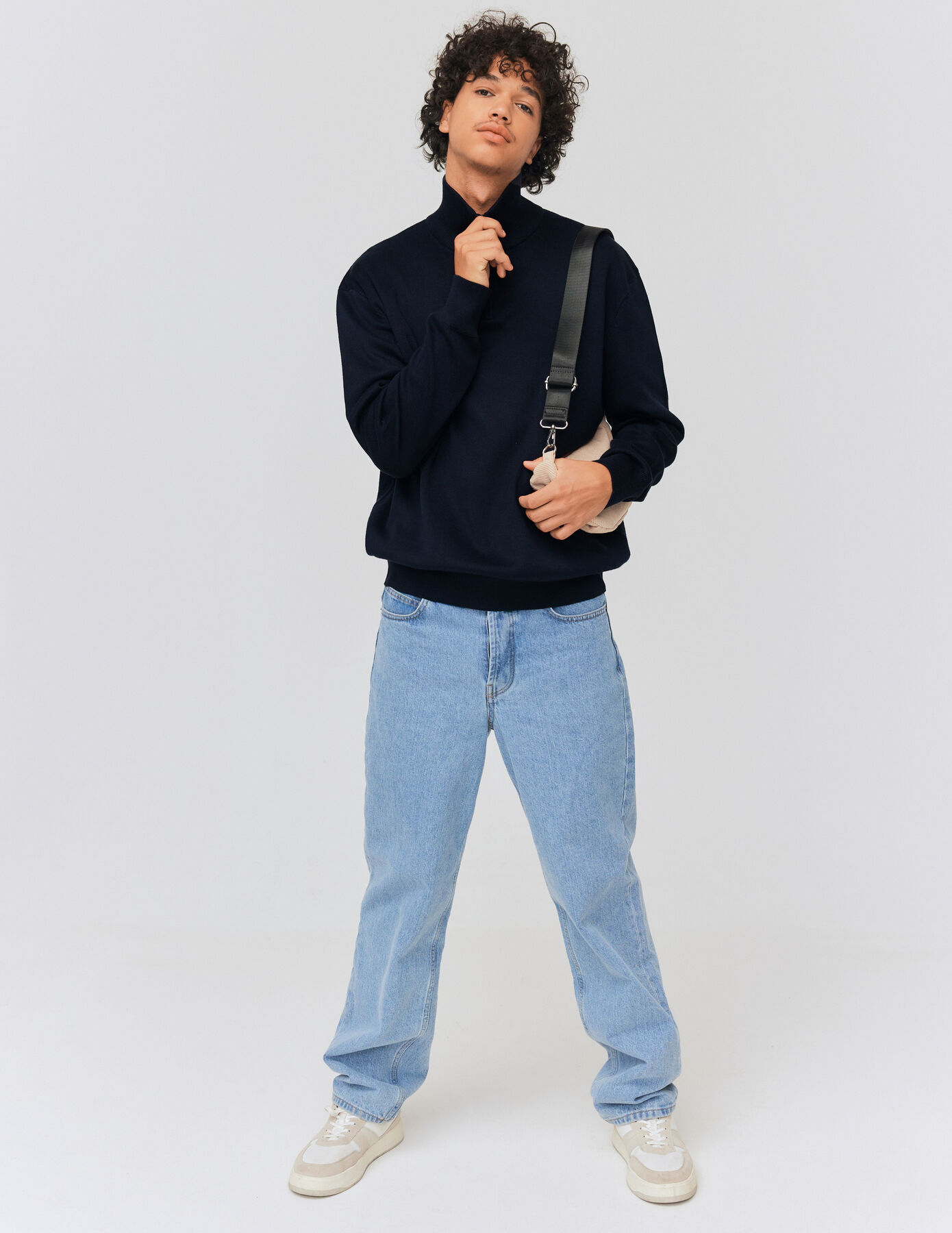 Pull col montant zippé