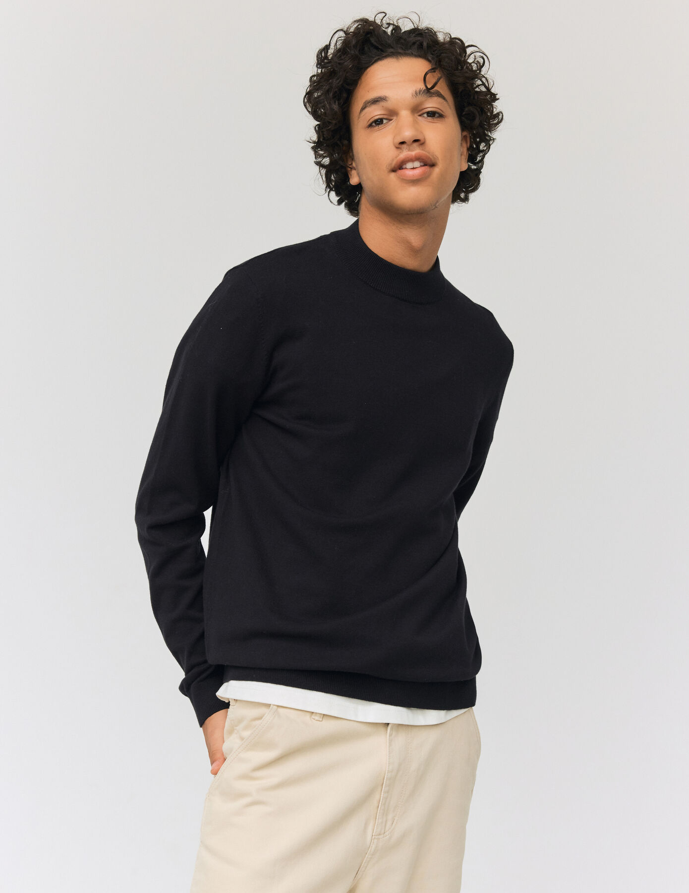 Pull col montant