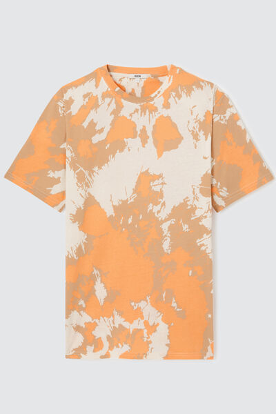 T-shirt tie and dye