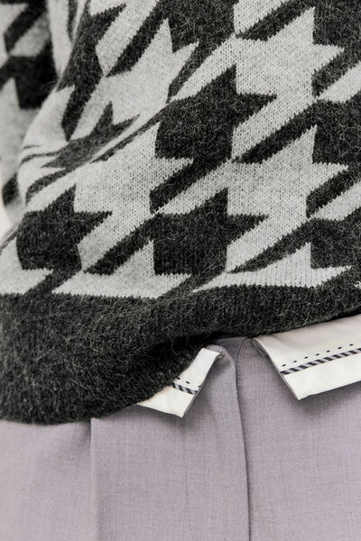 Pull jacquard