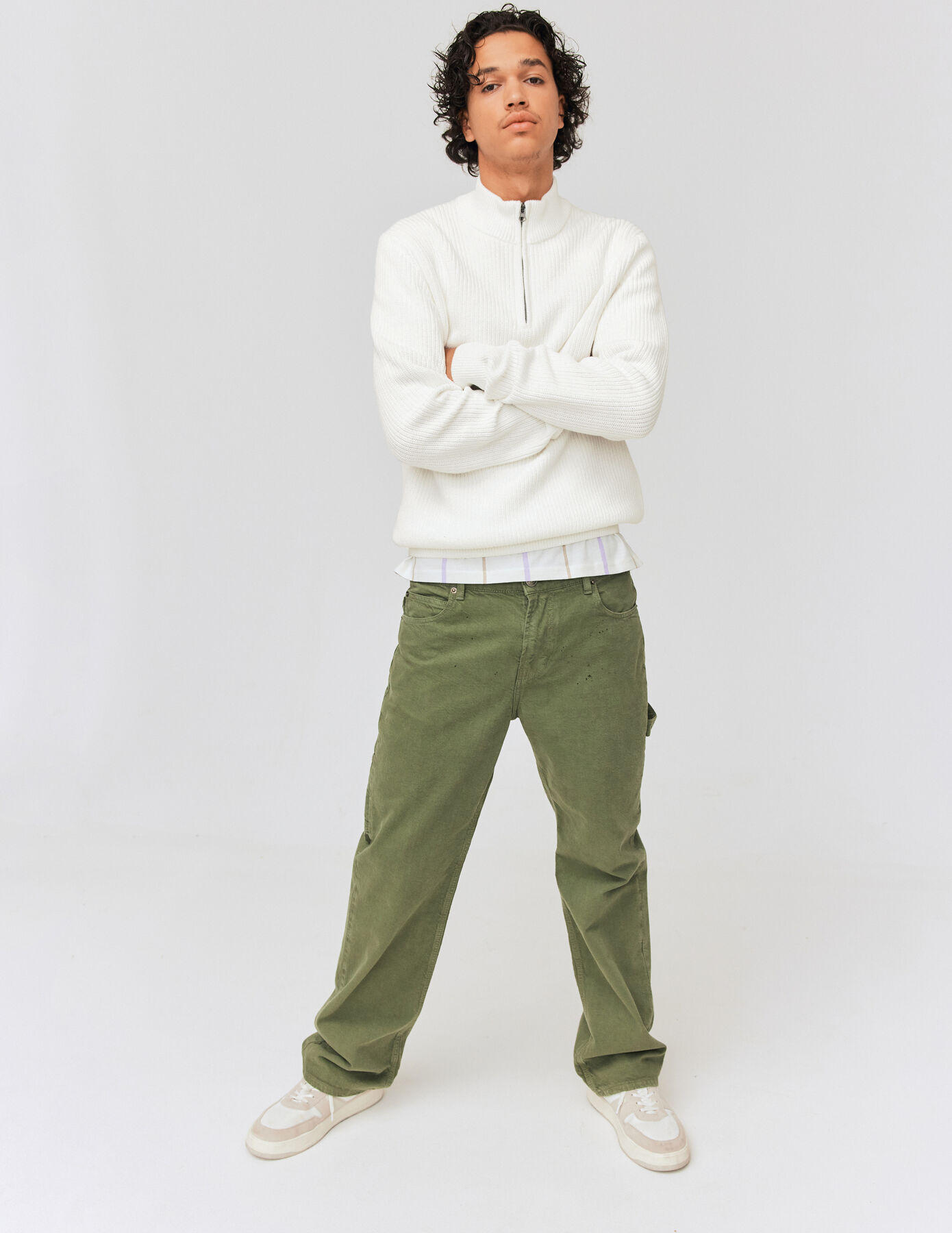 Pull avec col montant zippé