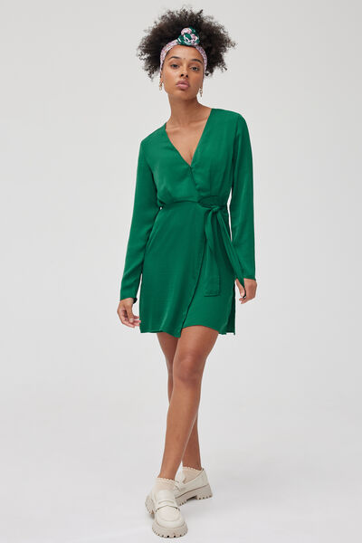 Robe satin portefeuille