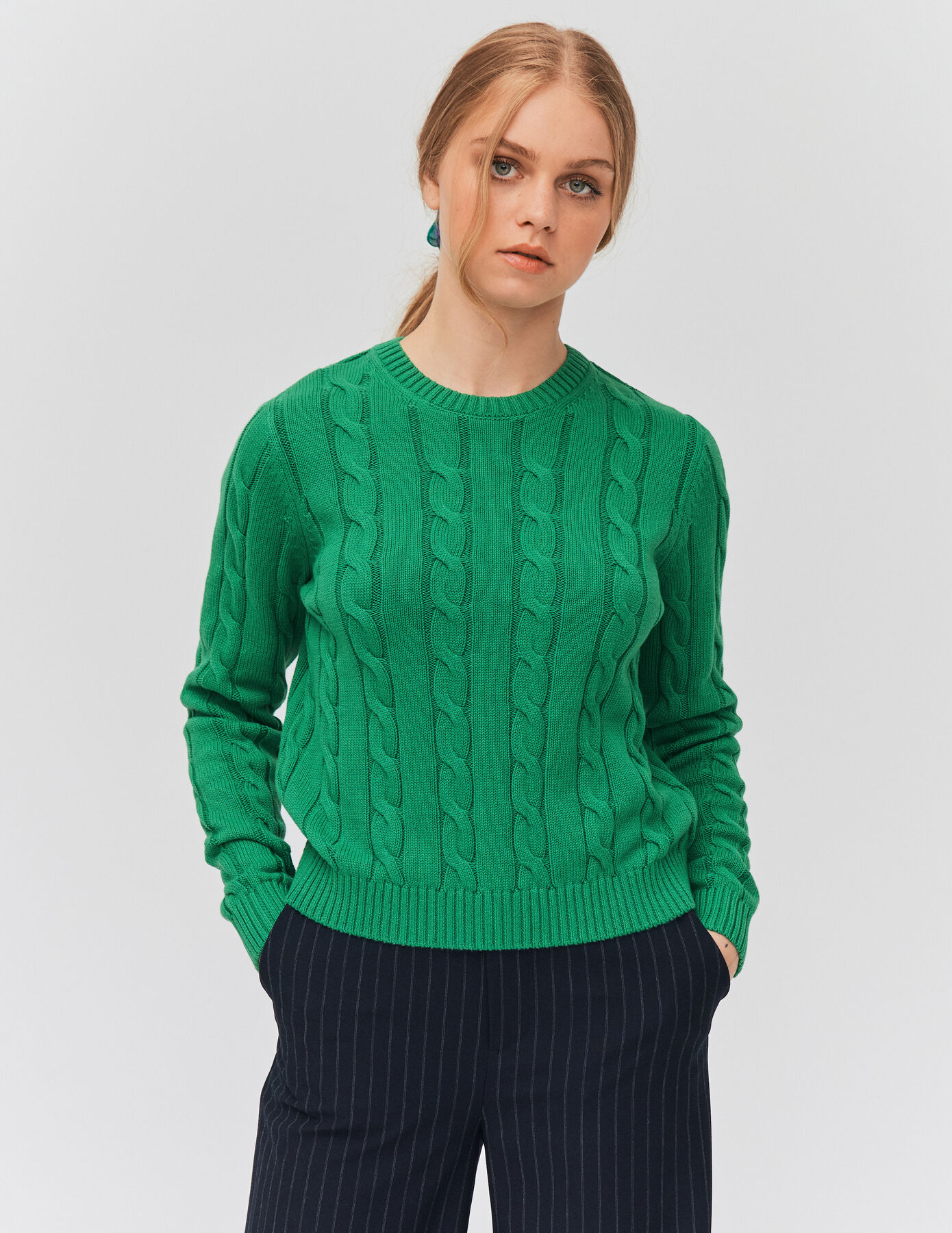 Pull torsadé uni