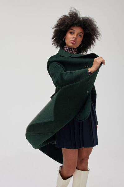 Manteau long ceintur&eacute; en laine