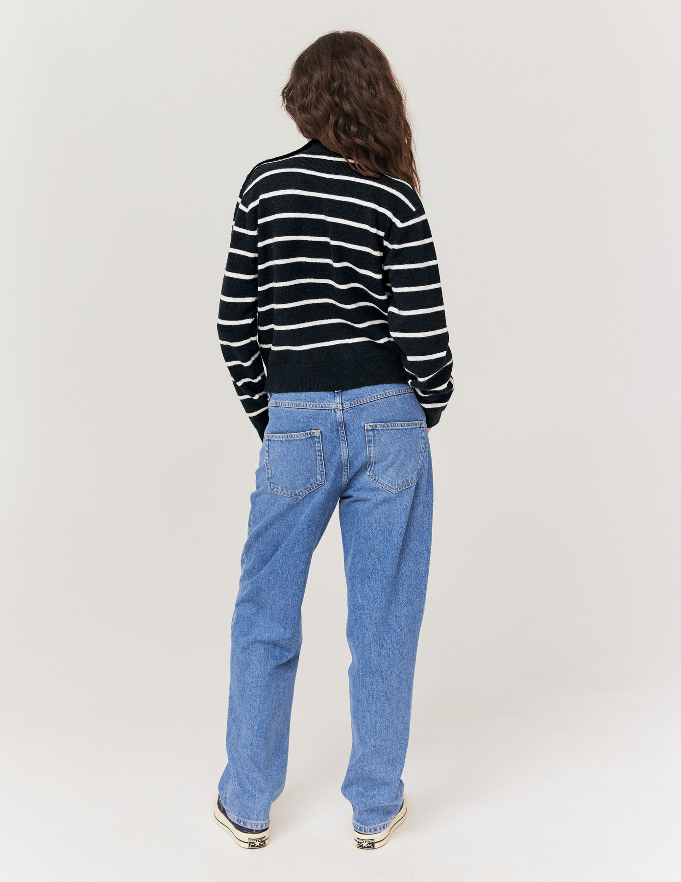 Pull rayé boutons épaule