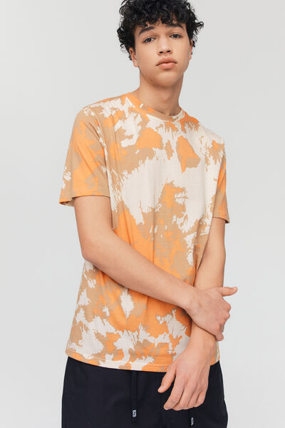 T-shirt tie and dye
