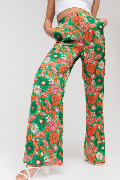 Pantalon fluide large en satin imprimé