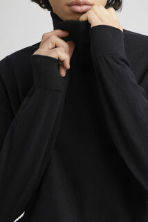 Pull col roulé
