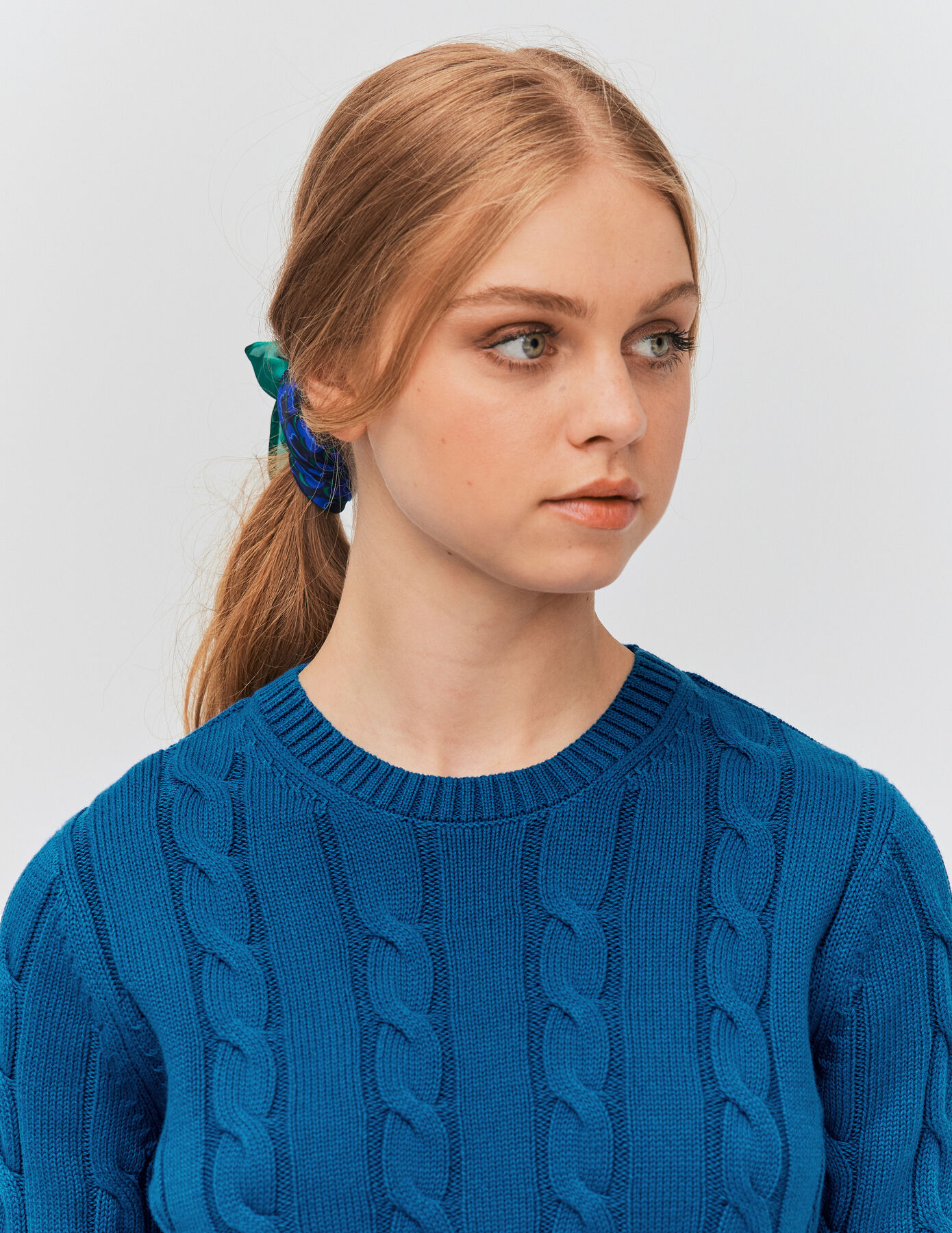 Pull torsadé uni