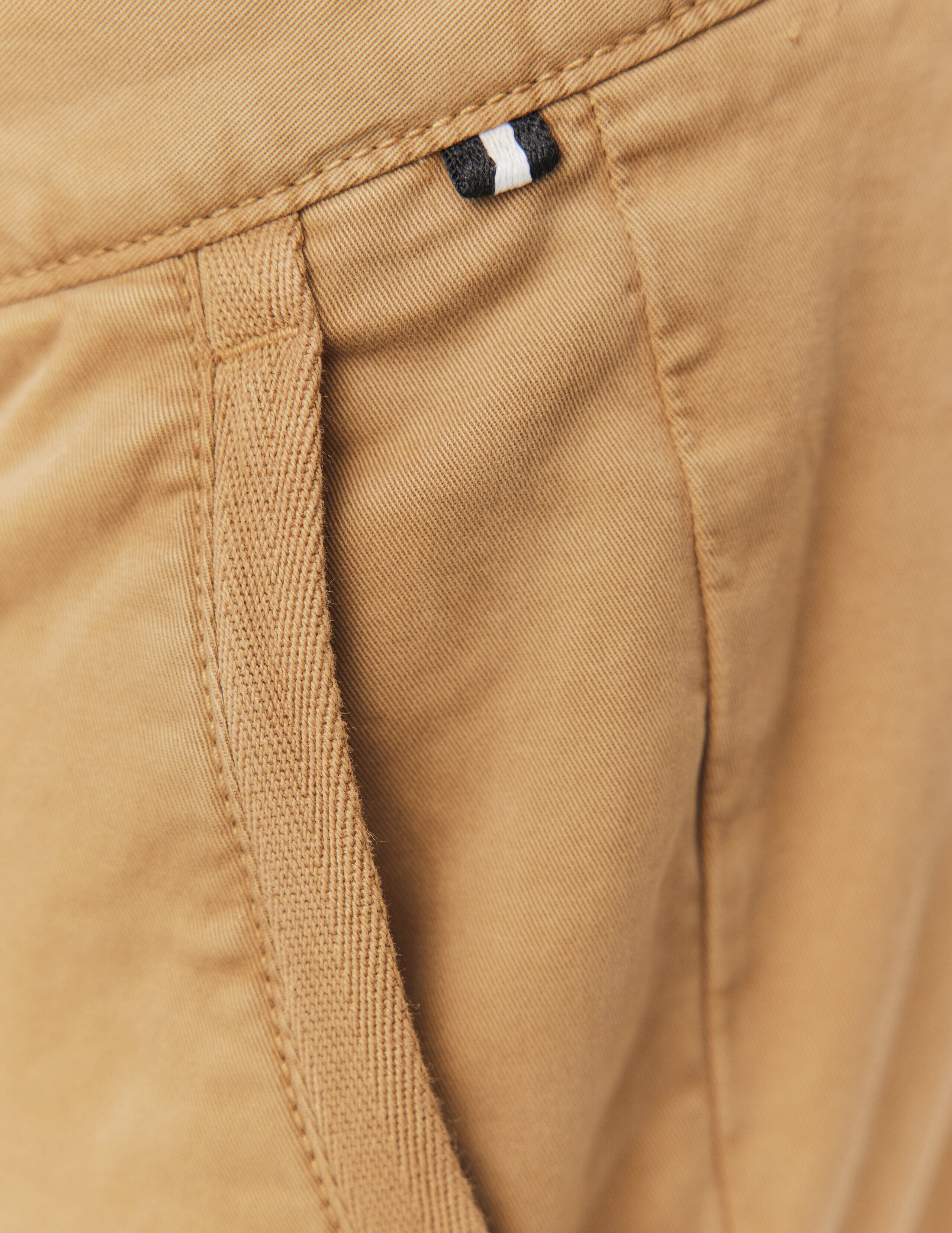 Bizzbee chino outlet
