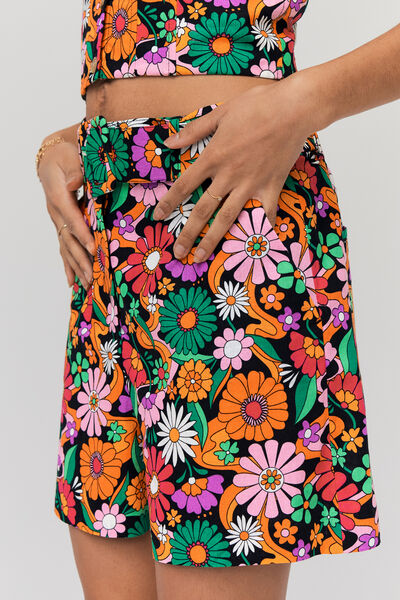 Short ceinturé imprimé en lin