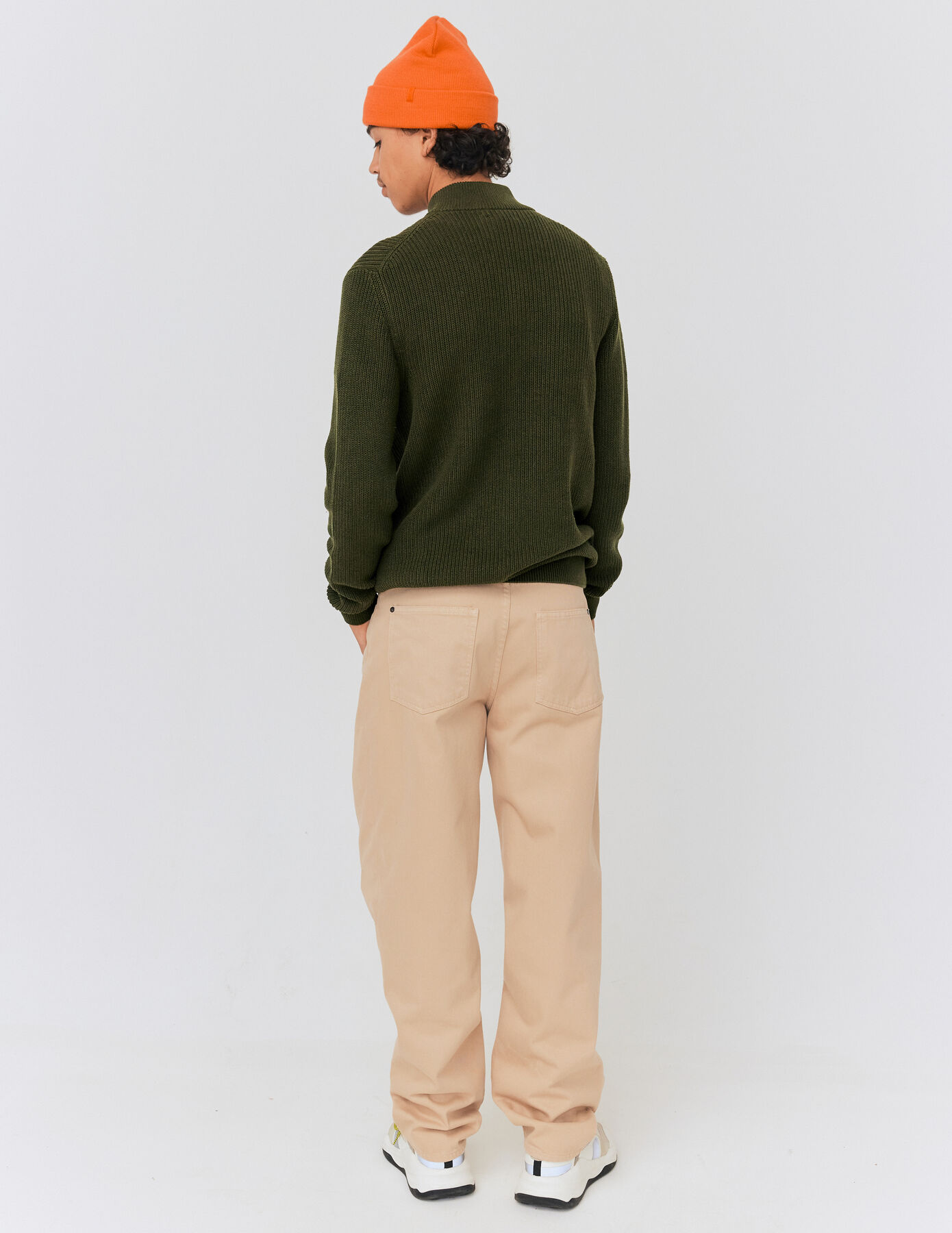 Pull avec col montant zippé