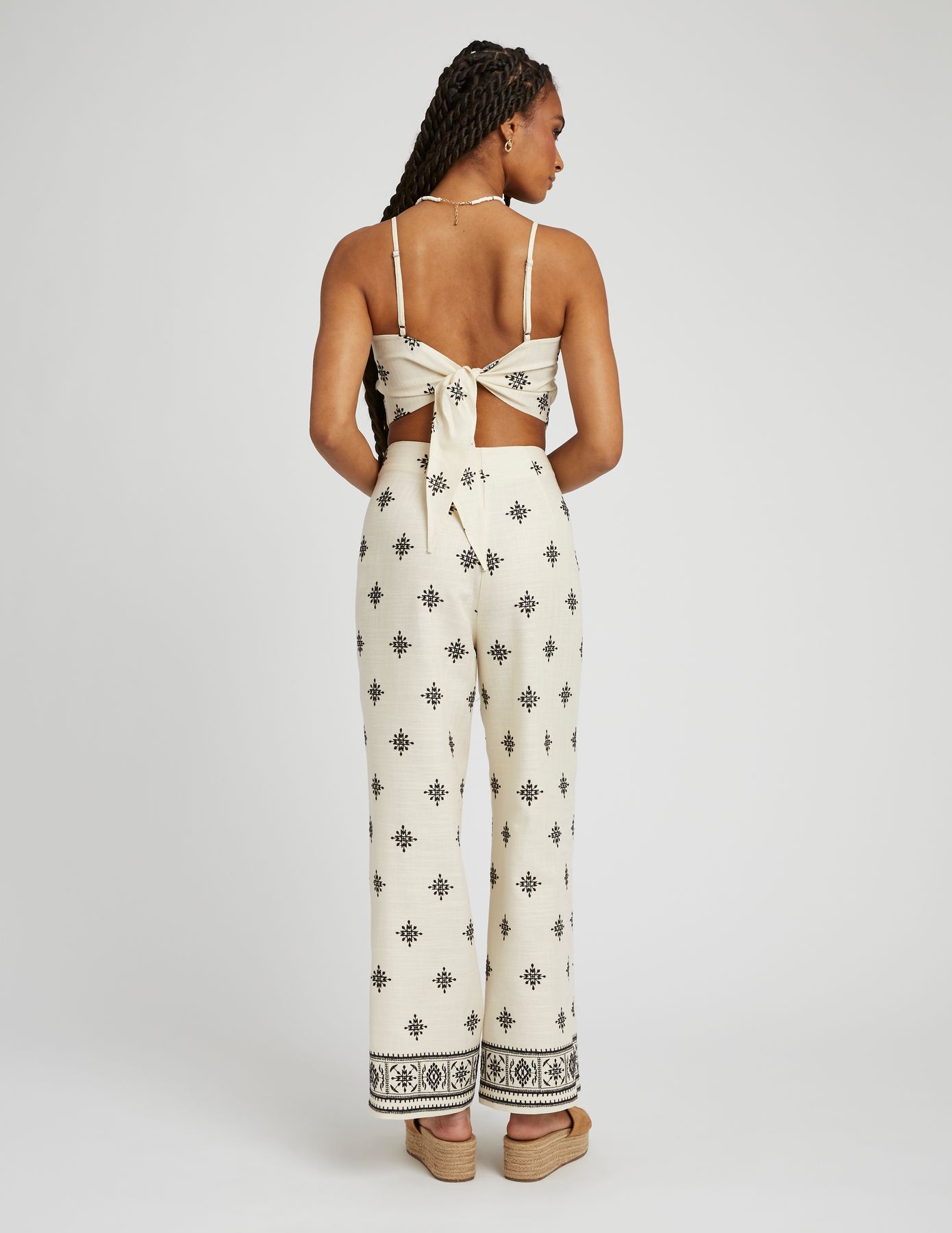 Ensemble brodé Top et Pantalon