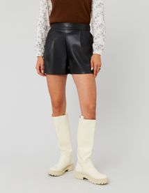 Short en tissu enduit