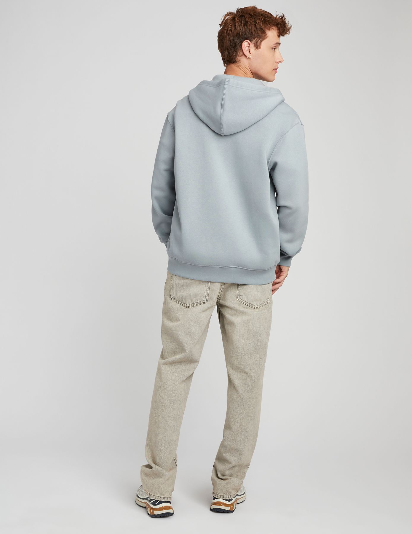 Sweat zippé à capuche