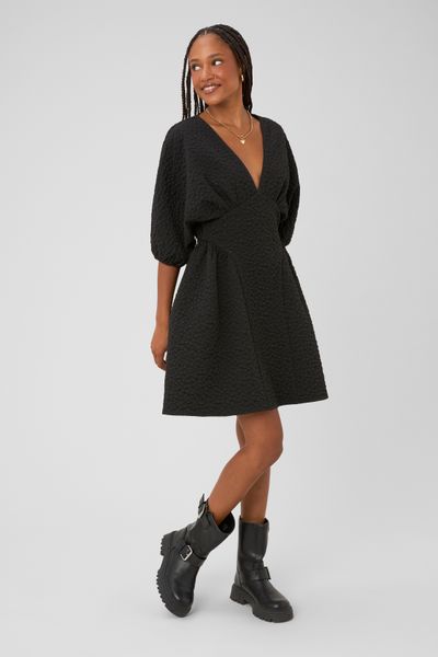 Robe courte textur&eacute;e