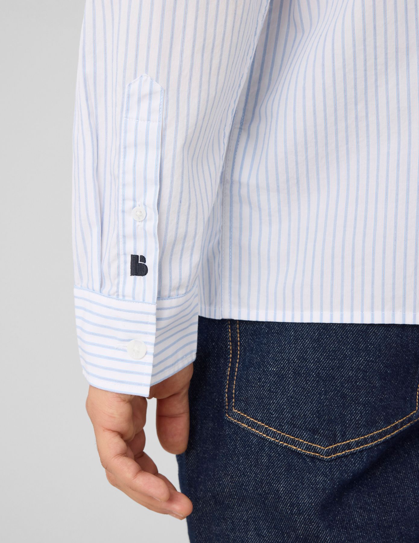 Chemise &agrave; rayures fines