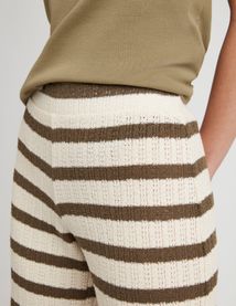 Pantalon crochet rayé