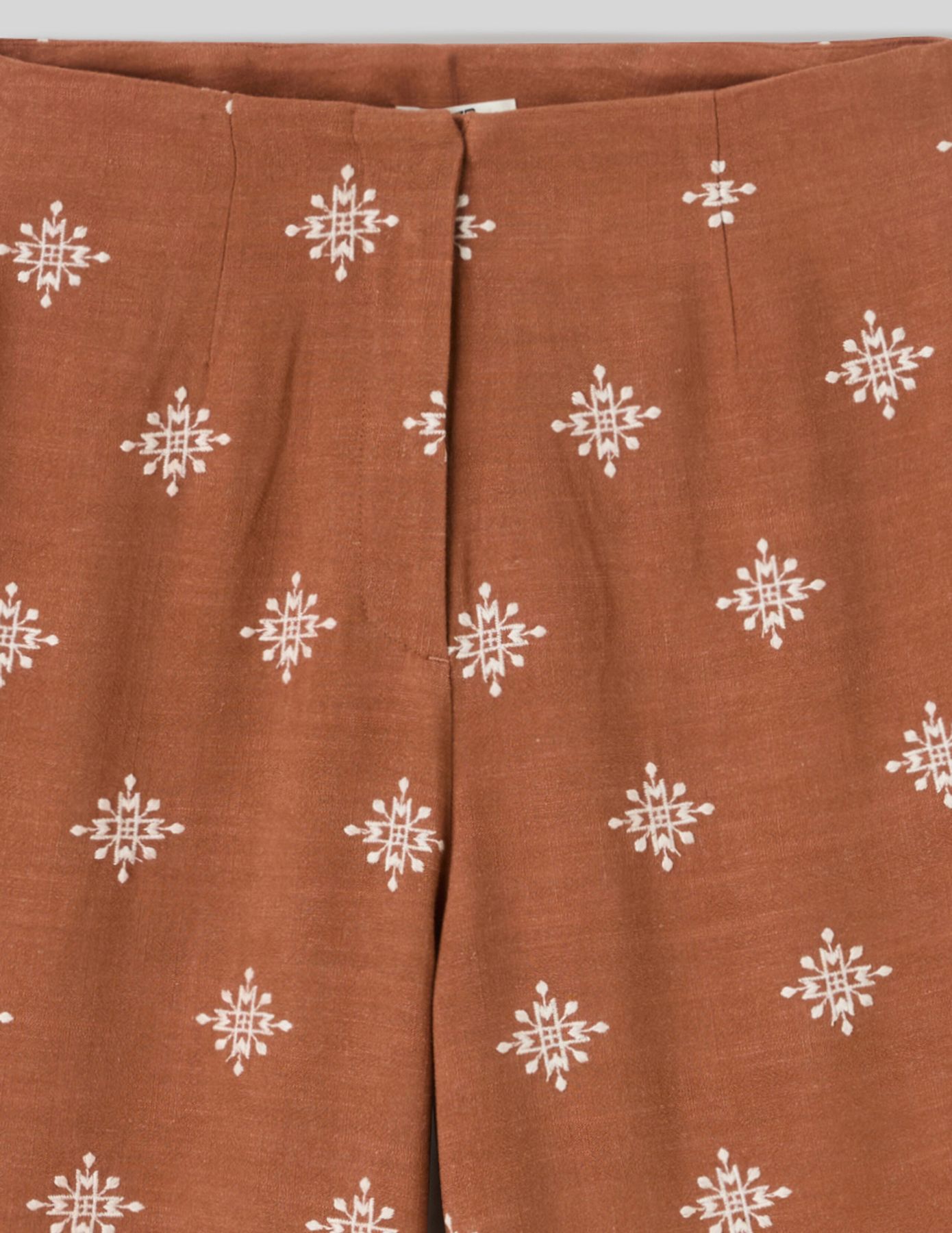 Pantalon brod&eacute;