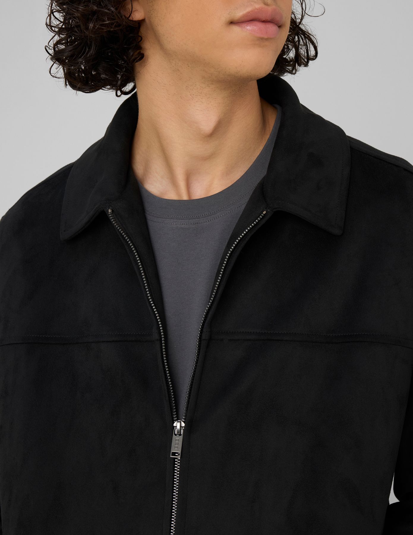 Veste zipp&eacute;e en su&eacute;dine