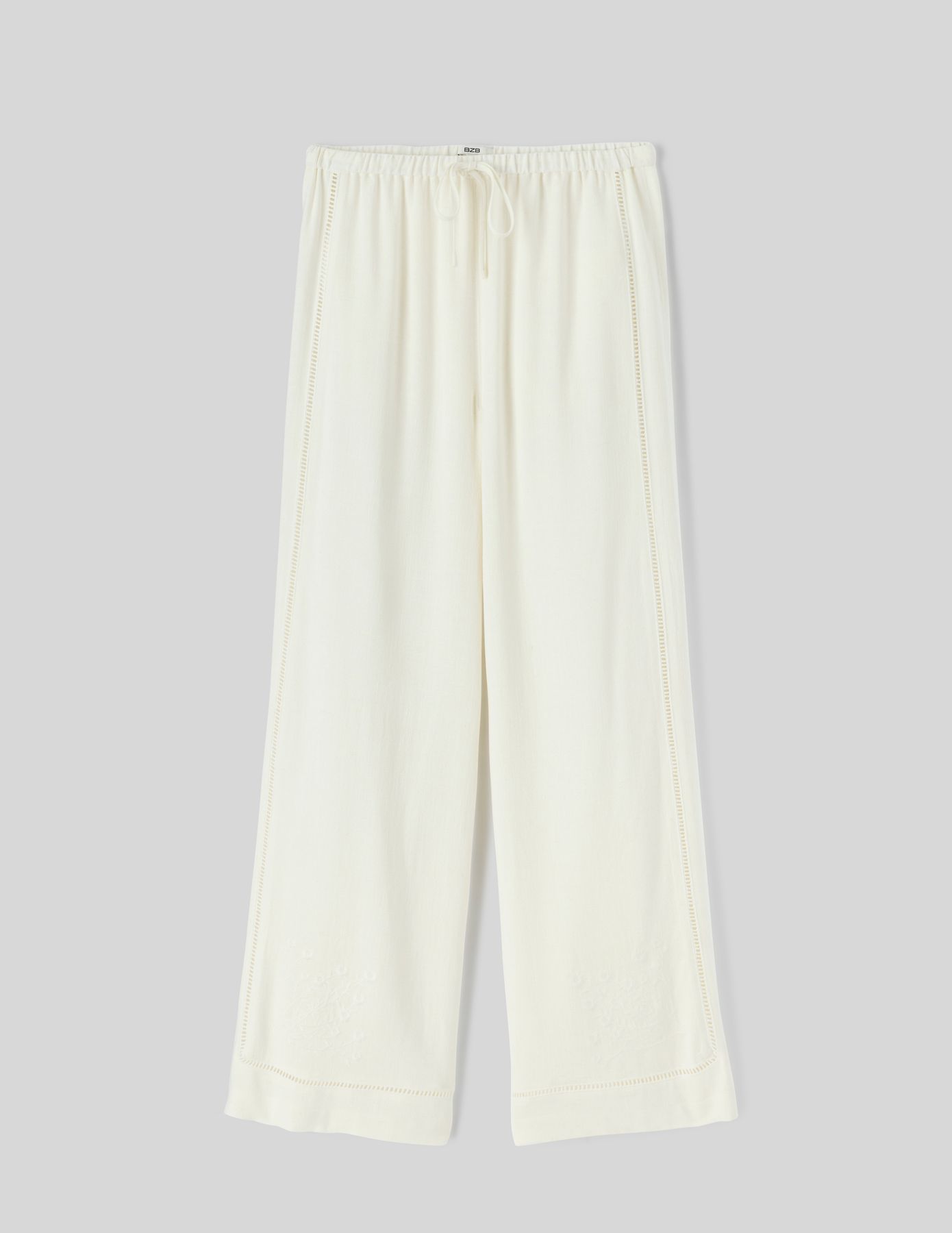 Pantalon fluide détail broderie