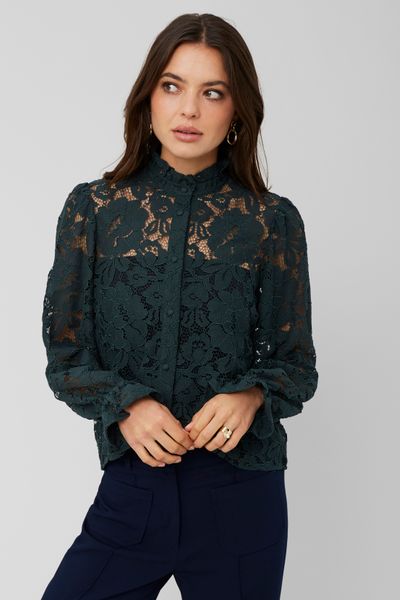 Chemise en dentelle
