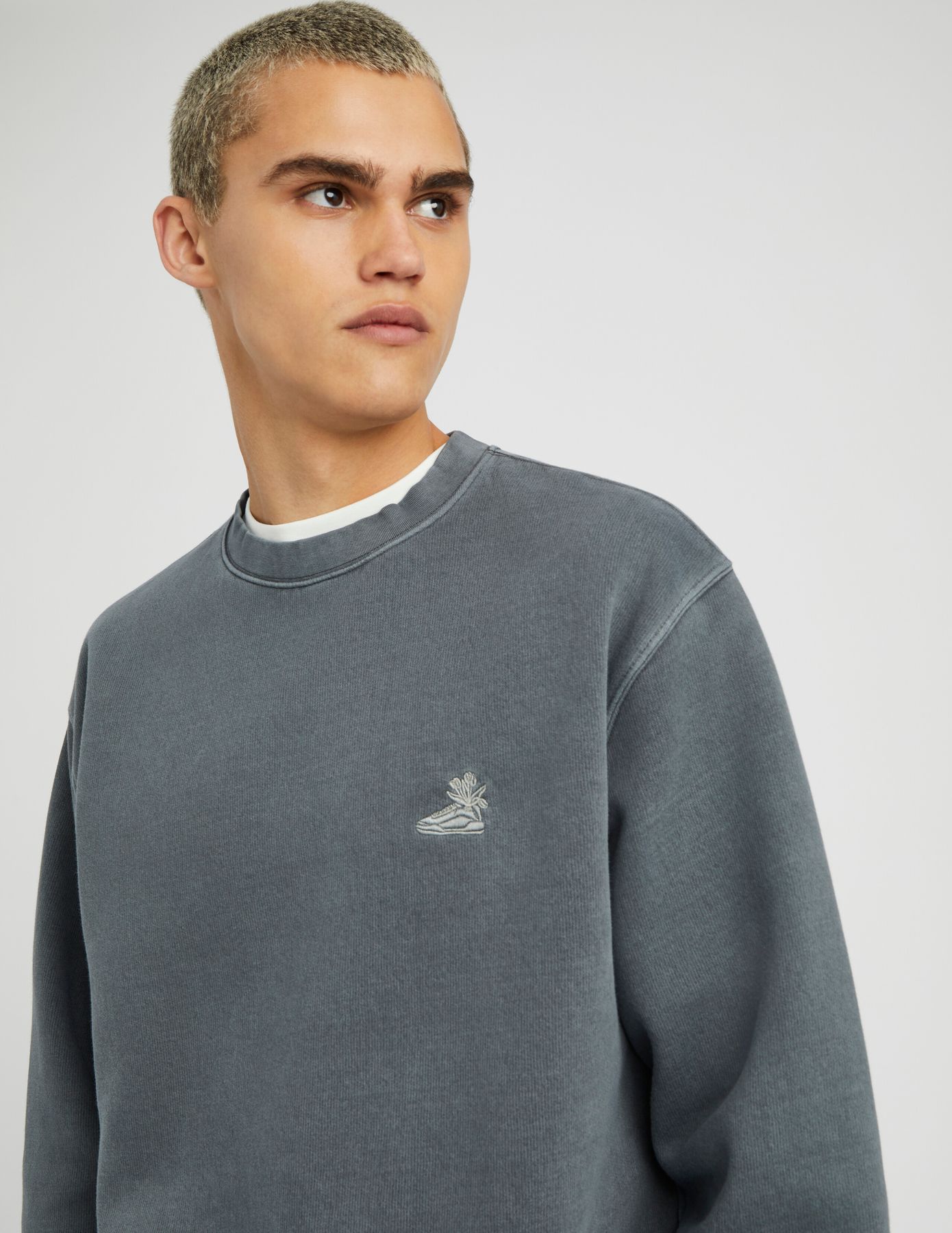 Sweat col rond brod&eacute;