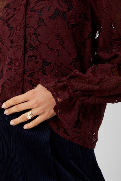 Chemise en dentelle
