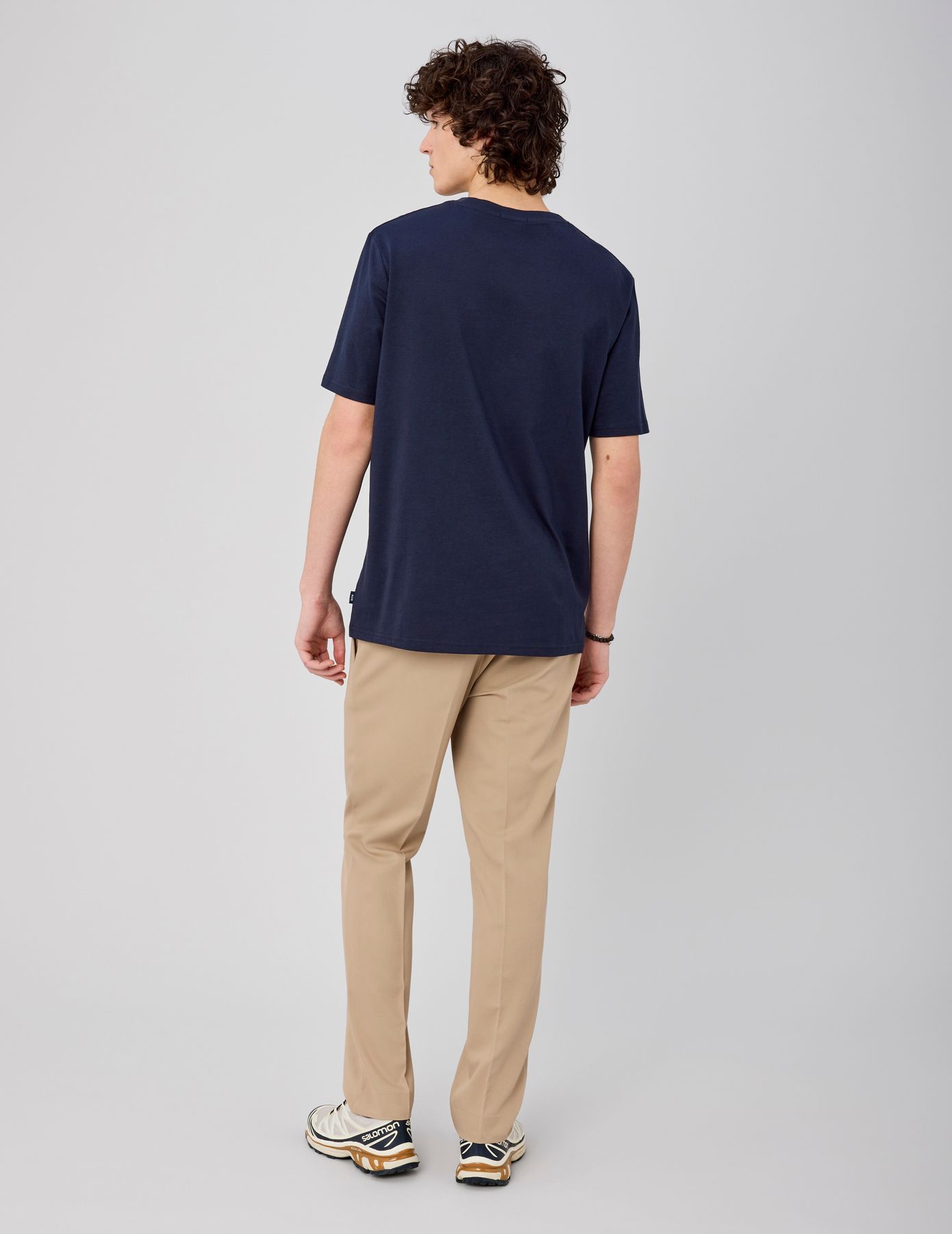 T-shirt broderie poitrine