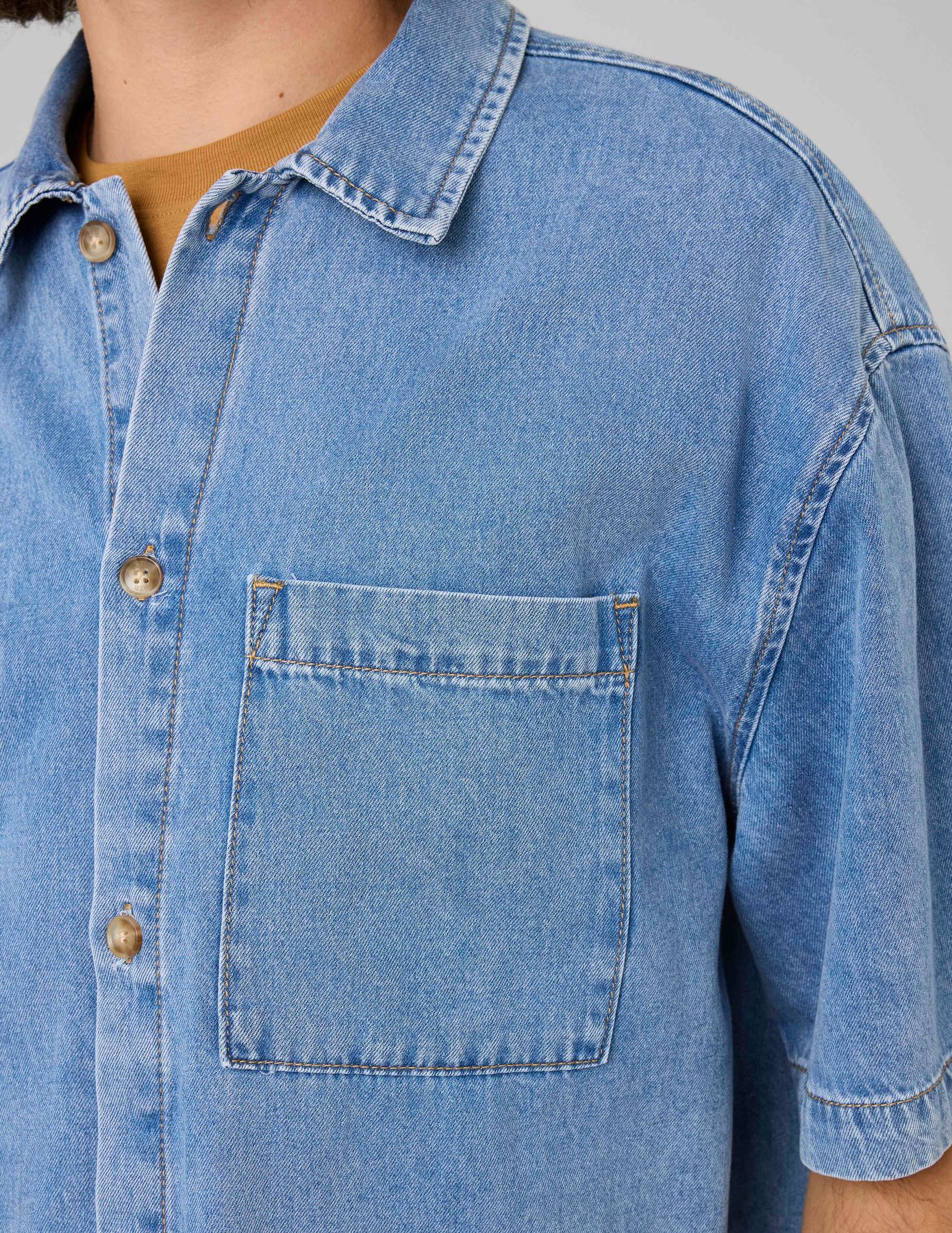 Chemise en jean manches courtes