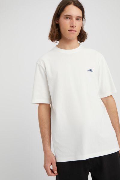 T-shirt broderie poitrine