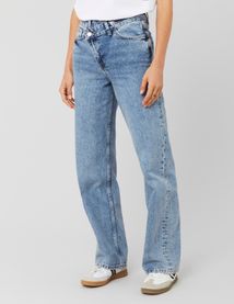 Jean ceinture décalée