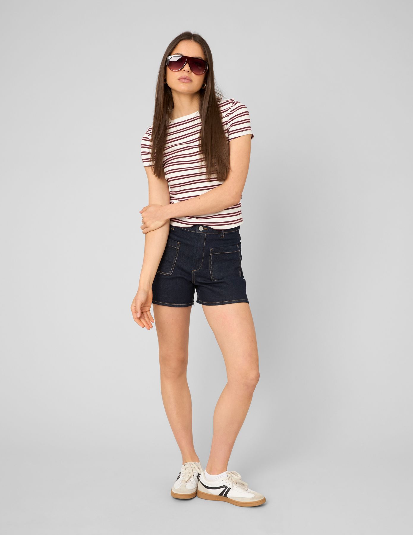 T-shirt ray&eacute;