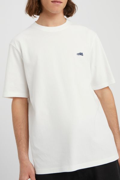 T-shirt broderie poitrine